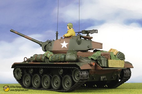 Forces of Valor 80075 1:32 U.S. CADILLAC® M24 CHAFFEE™