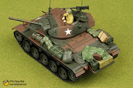 Forces of Valor 80075 1:32 U.S. CADILLAC® M24 CHAFFEE™