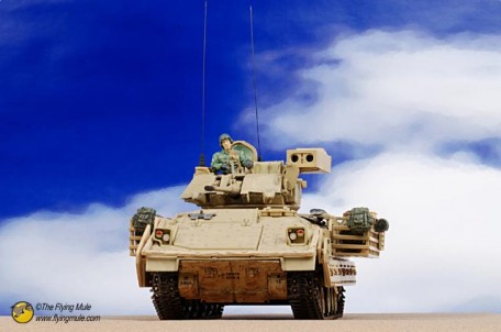 Forces of Valor 80202 1:32 U.S. M3A2 BRADLEY