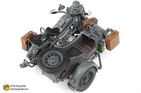 Forces of Valor 82008 1:32 GERMAN ZÜNDAPP KS 750 SIDE CAR