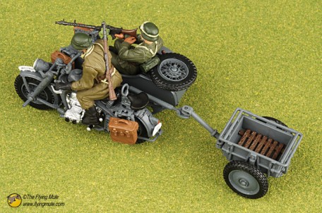 Forces of Valor 82008 1:32 GERMAN ZÜNDAPP KS 750 SIDE CAR