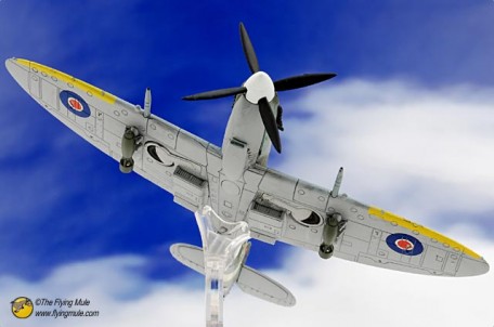 Forces of Valor 85012 1:72 U.K. SPITFIRE MK. IX