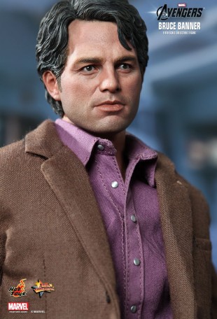 Hot Toys THE AVENGERS BRUCE BANNER 1/6TH Scale Figure