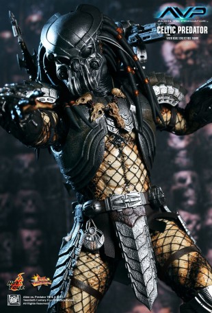 Hot Toys ALIEN VS. PREDATOR CELTIC PREDATOR 1/6TH SCALE FIGURE