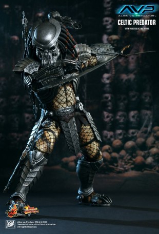 Hot Toys ALIEN VS. PREDATOR CELTIC PREDATOR 1/6TH SCALE FIGURE