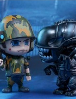 Hot Toys ALIENS ALIEN WARRIOR AND USCM COSBABY Figure