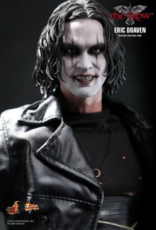 Hot Toys THE CROW ERIC DRAVEN 1/6TH Scale Figure