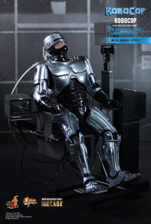 Hot Toys Diecast ROBOCOP WITH MECHANICAL CHAIR