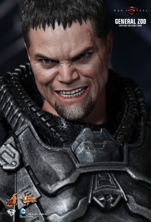 Hot Toys MAN OF STEEL GENERAL ZOD 1/6TH Scale Action Figure