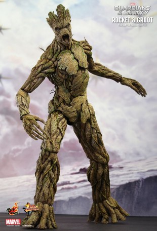 Hot Toys GUARDIANS OF THE GALAXY ROCKET AND GROOT