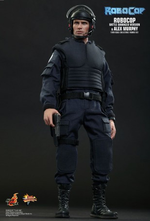 Hot Toys ROBOCOP BATTLE DAMAGED VERSION & ALEX MURPHY