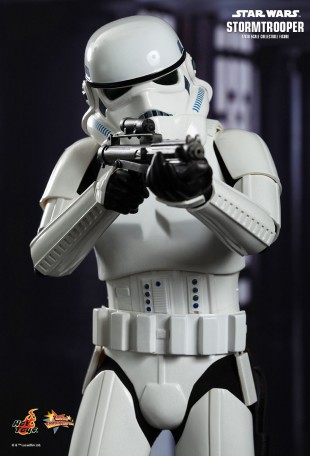 Hot Toys STAR WARS EPISODE IV A NEW HOPE STORMTROOPER 1/6TH Scale Figure
