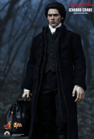 Hot Toys SLEEPY HOLLOW ICHABOD CRANE 1/6TH Scale Figure