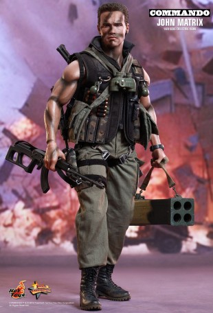 Hot Toys COMMANDO JOHN MATRIX 1/6TH Scale Figure