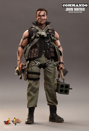 Hot Toys COMMANDO JOHN MATRIX 1/6TH Scale Figure