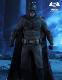 Hot Toys BATMAN V SUPERMAN DAWN OF JUSTICE BATMAN 1/6TH Scale Figure