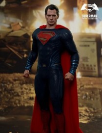 Hot Toys BATMAN V SUPERMAN DAWN OF JUSTICE SUPERMAN 1/6TH Scale Figure