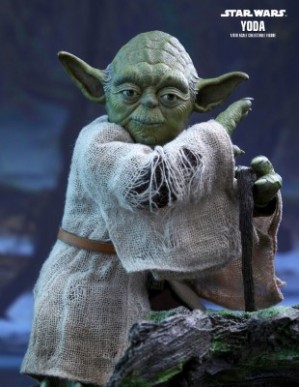 Hot Toys STAR WARS: EPISODE V THE EMPIRE STRIKES BACK YODA