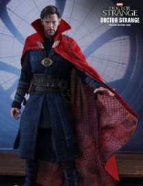 Hot Toys DOCTOR STRANGE 1/6TH Scale Figure