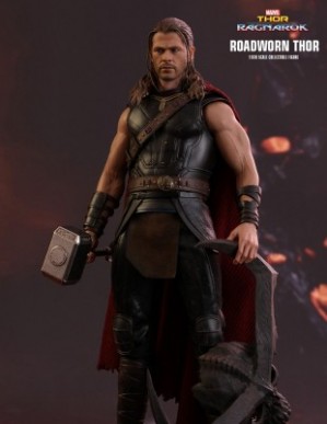 Hot toys THOR: RAGNAROK ROADWORN THOR 1/6TH Scale Figure