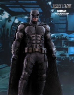 Hot Toys JUSTICE LEAGUE BATMAN TACTICAL BATSUIT VERSION 1/6TH Scale Figure