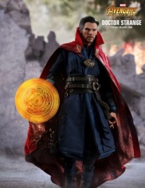 Hot Toys AVENGERS: INFINITY WAR DOCTOR STRANGE 1/6TH Scale Figure