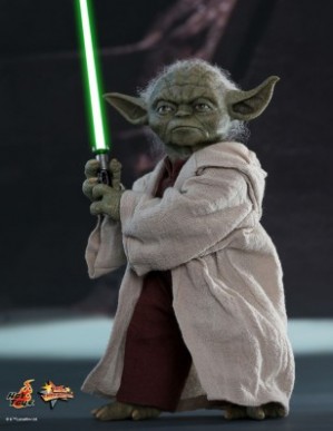 Hot Toys STAR WARS EP2 ATTACK OF THE CLONES YODA 1/6TH Scale Figure