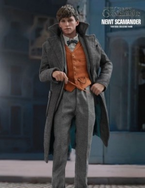 Hot Toys FANTASTIC BEASTS: THE CRIMES OF GRINDELWALD NEWT SCAMANDER