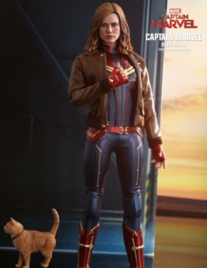 Hot Toys CAPTAIN MARVEL DELUXE VER