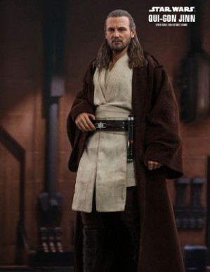 Hot Toys STAR WARS: EPISODE I - THE PHANTOM MENACE QUI-GON JINN