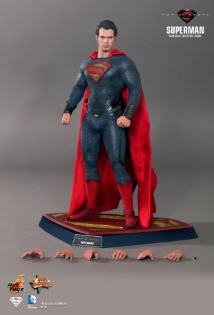 Hot Toys MAN OF STEEL SUPERMAN 1/6TH SCALE FIGURE