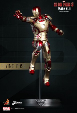 Hot Toys IRON MAN 3: POWER POSE MARK XLII 1/6TH Scale Figure