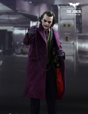 Hot Toys THE DARK KNIGHT THE JOKER 1/4TH Scale Figure
