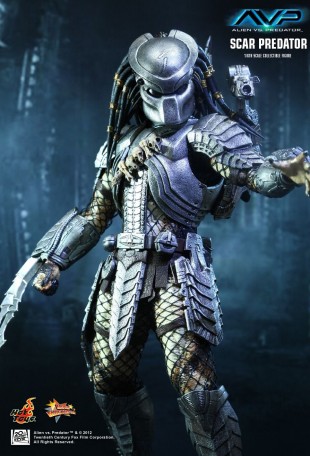 Hot Toys AVP SCAR PREDATOR 1/6TH Scale Figure