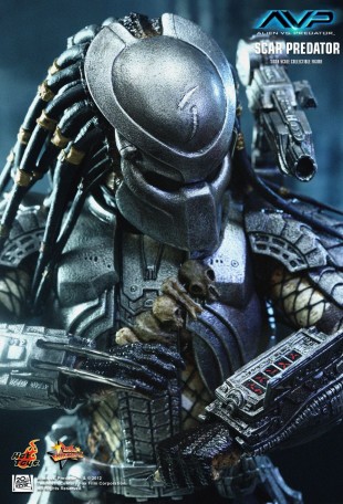 Hot Toys AVP SCAR PREDATOR 1/6TH Scale Figure