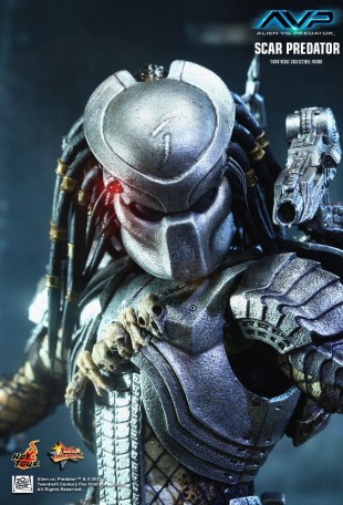 Hot Toys AVP SCAR PREDATOR 1/6TH Scale Figure