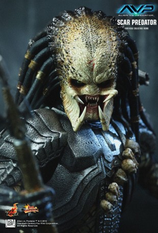 Hot Toys AVP SCAR PREDATOR 1/6TH Scale Figure