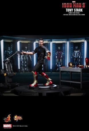 Hot Toys IRON MAN 3 TONY STARK ARMOR TESTING VERSION