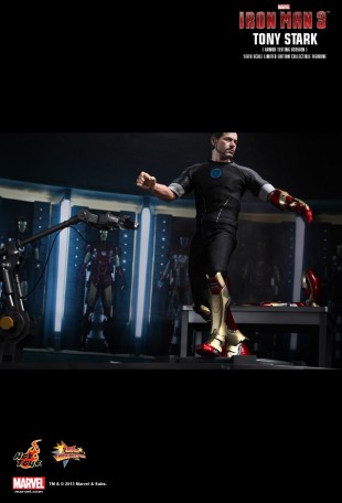 Hot Toys IRON MAN 3 TONY STARK ARMOR TESTING VERSION