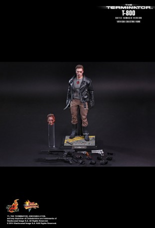 Hot Toys TERMINATOR T-800 BATTLE DAMAGED VERSION 1/6TH FIGURE