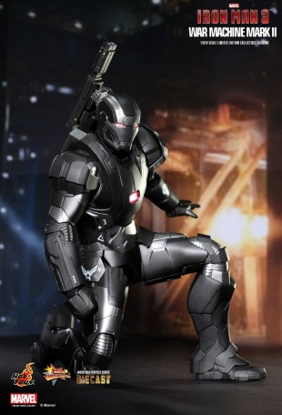 Hot Toys IRON MAN 3 WAR MACHINE MARK II 1/6TH Scale Figure