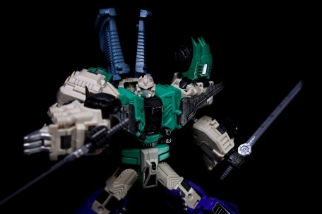 MMC Reformatted R-01 Terminus Hexatron Robot Figure