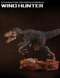 REBOR Utahraptor ostrommaysorum Wind Hunter Museum Class Dinosaur Model