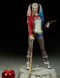 Sideshow Suicide Squad Harley Quinn Premium Format Figure