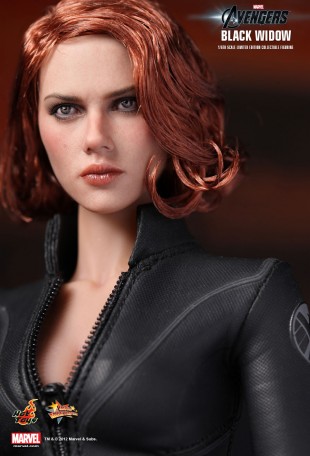 Hot Toys The Avengers Black Widow 1/6th Scale Figure