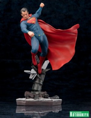 Kotobukiya BVS Dawn of Justice 1/10 Superman Artfx+ Figure