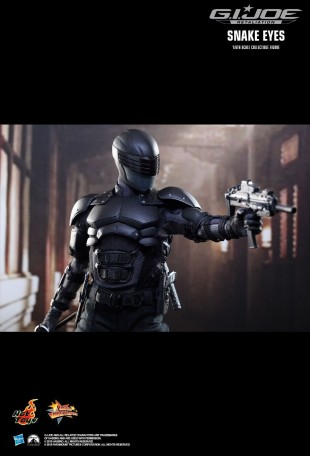 Hot Toys G.I. JOE RETALIATION SNAKE EYES 1/6TH Scale Figure